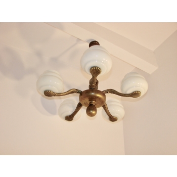 Widok żyrandola z góry – konstrukcja 5-ramienna